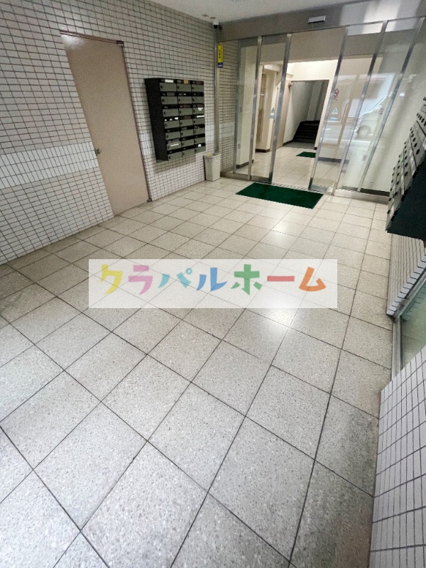 地下鉄御堂筋線 西中島南方駅 徒歩4分 11階建 築54年の外観写真