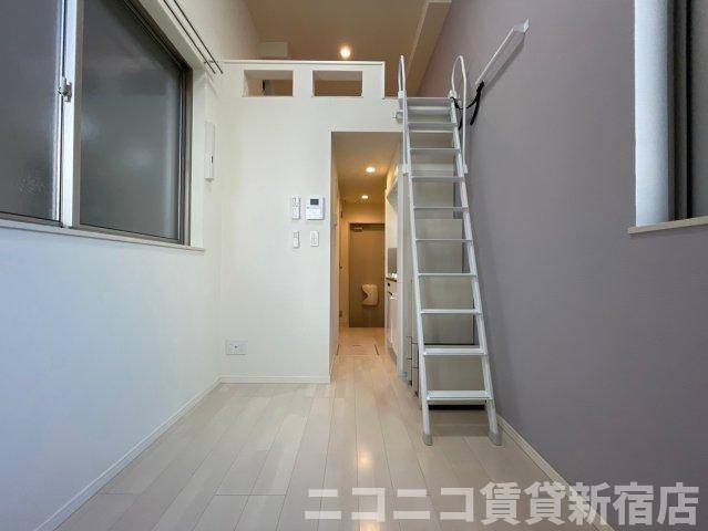 ＪＲ京浜東北線 赤羽駅 徒歩10分 2階建 築8年の居間写真