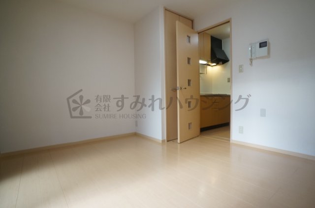 居室・リビング　参考、同建物・反転間取りの号室