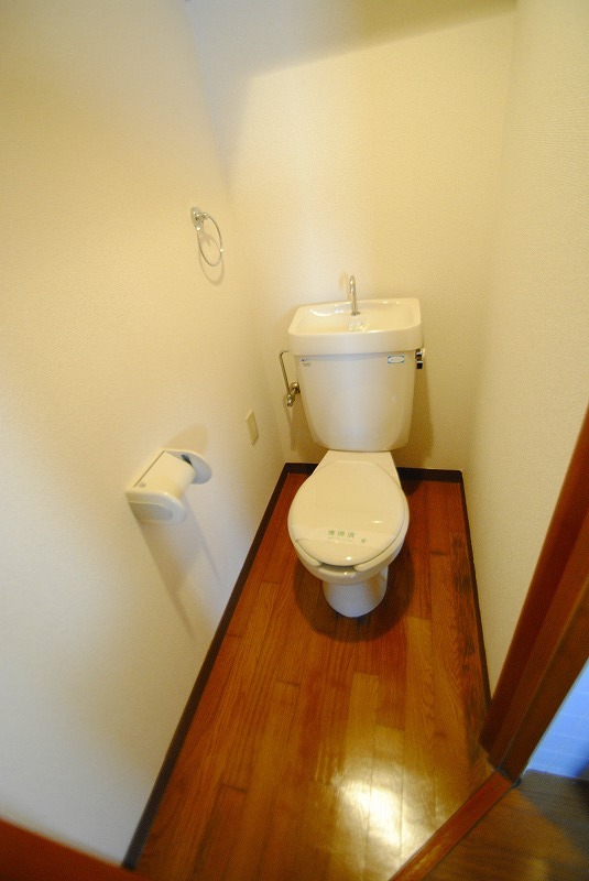 トイレ　WC