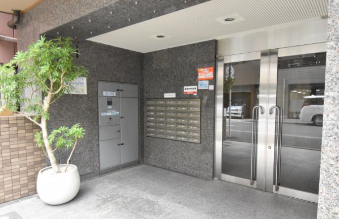 ＪＲ東西線 大阪天満宮駅 徒歩4分 8階建 築26年の外観写真