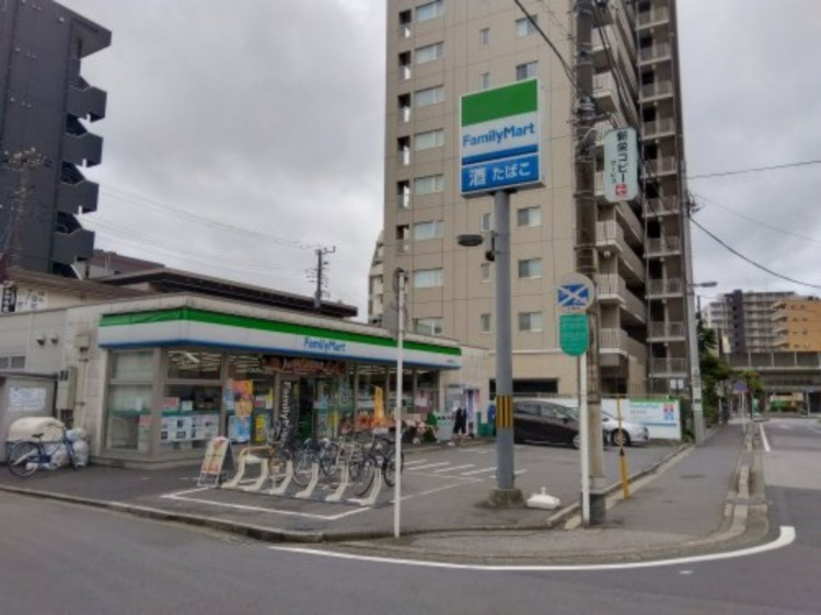 コンビニ　ファミリーマート 本千葉駅東口店（コンビニ）まで152m