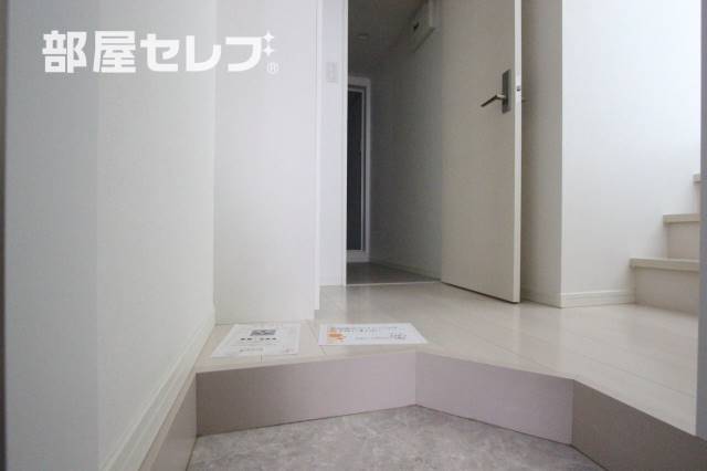 玄関　靴もたくさん入ります