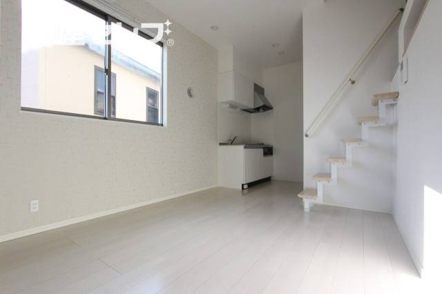 居室・リビング　内装の綺麗なお部屋です
