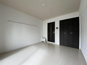 シェルグランデ東口の居間写真