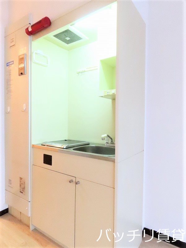 キッチン　＊画像は別部屋の為イメージ、現状優先致します
