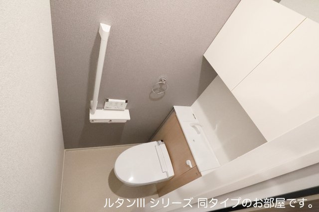 トイレ　毎日通る玄関はこちらです