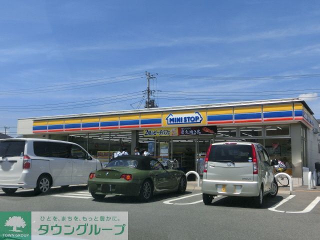 コンビニ　ミニストップ千葉北高校前店（コンビニ）まで820m