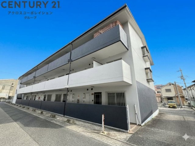 建物外観　敷地内駐車場あり！