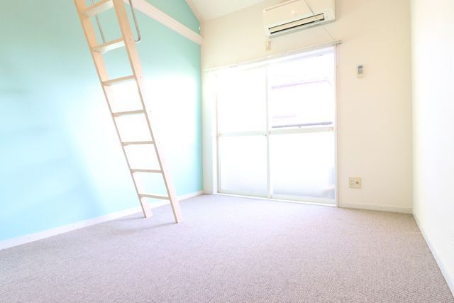 横川レジデンスの居間写真