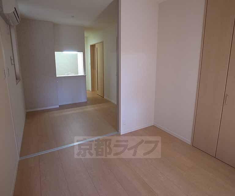 地下鉄東西線 御陵駅 徒歩9分 2階建 築12年の居間写真