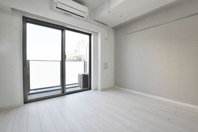 SHOKEN Residence阪東橋の居間写真