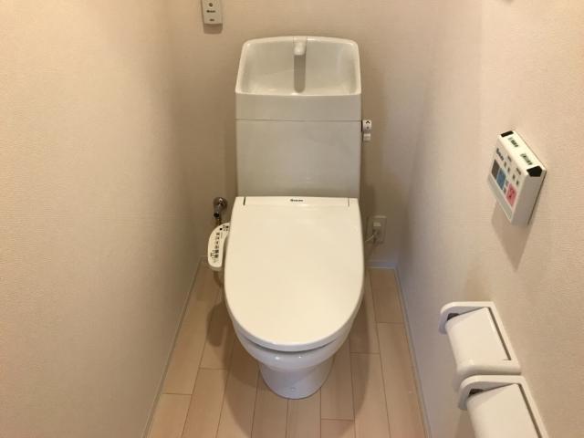 トイレ　シャワー付トイレ