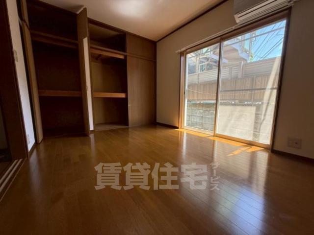 コンフォート御殿山の居間写真