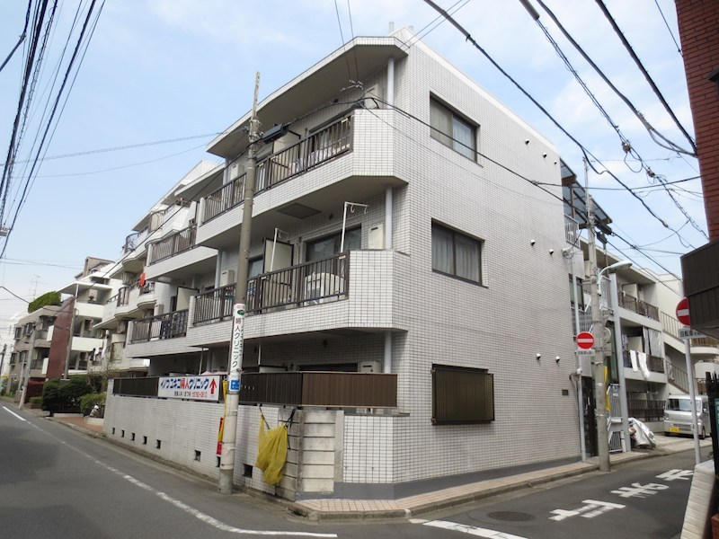 アパートメントイノウの外観写真