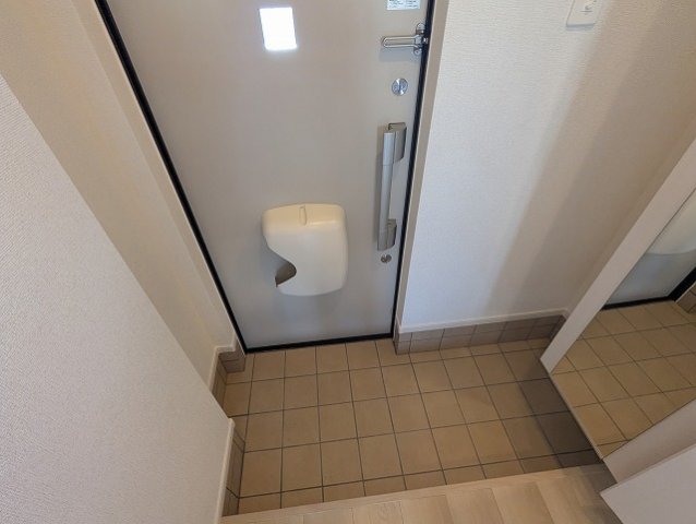 ＪＲ鹿児島本線 二日市駅 徒歩7分 3階建 築2年の玄関写真