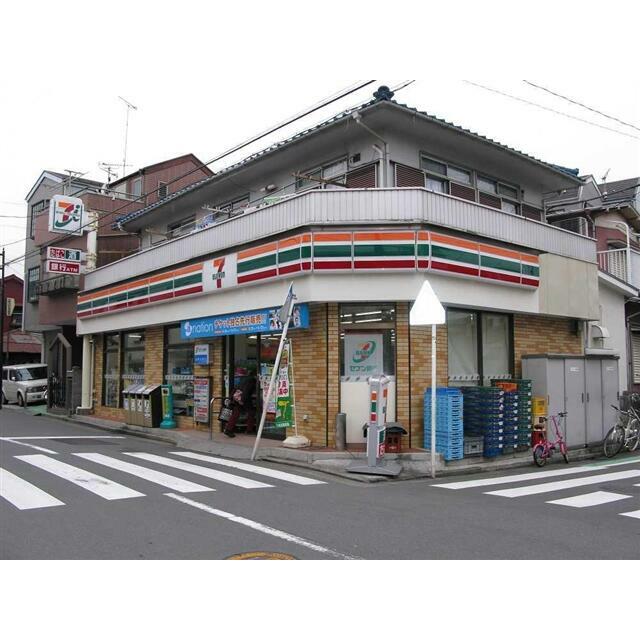 コンビニ　セブンイレブン白幡向町店（コンビニ）まで383m