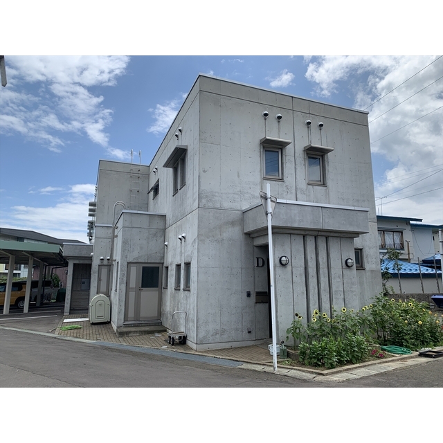 建物外観　融雪散水＆カーポート完備！