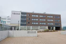 小学校　札幌市立北白石小学校（小学校）まで673m