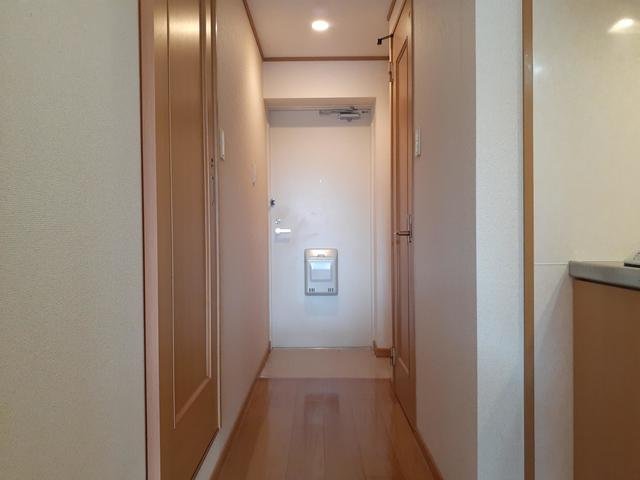 玄関　収納もある玄関です