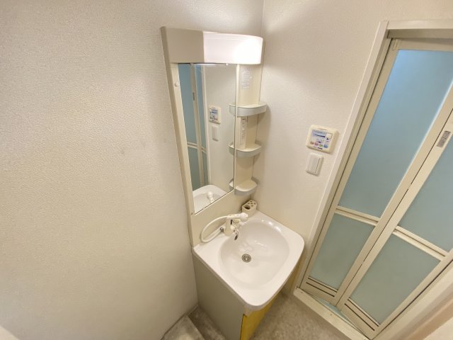 ライジングコート姫島駅前の内装写真