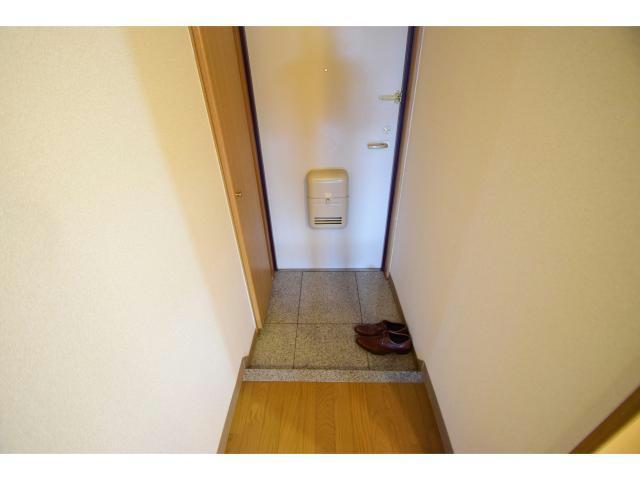 玄関　他号室の写真になります。