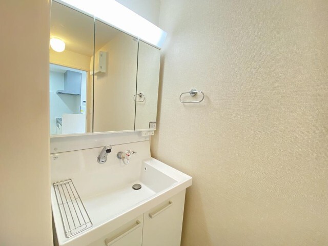 洗面設備　同物件別室のイメージ画像となります　反転した間取りとなります