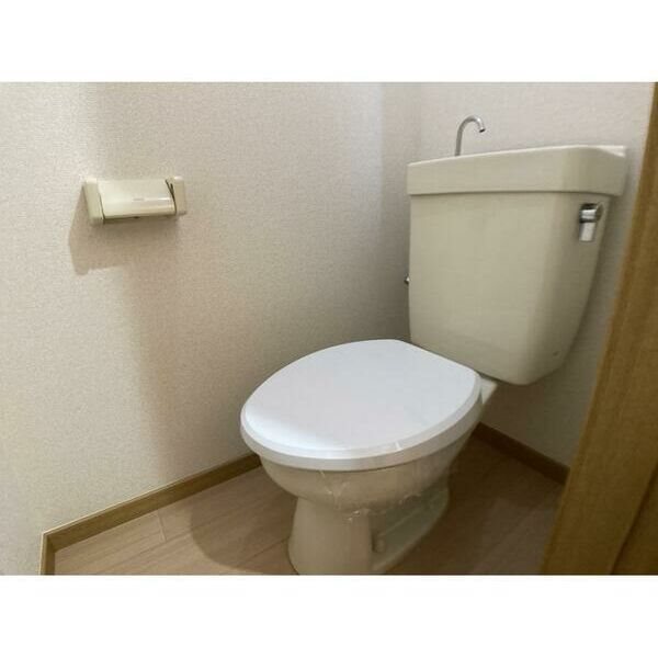 トイレ　清潔感のあるトイレです。