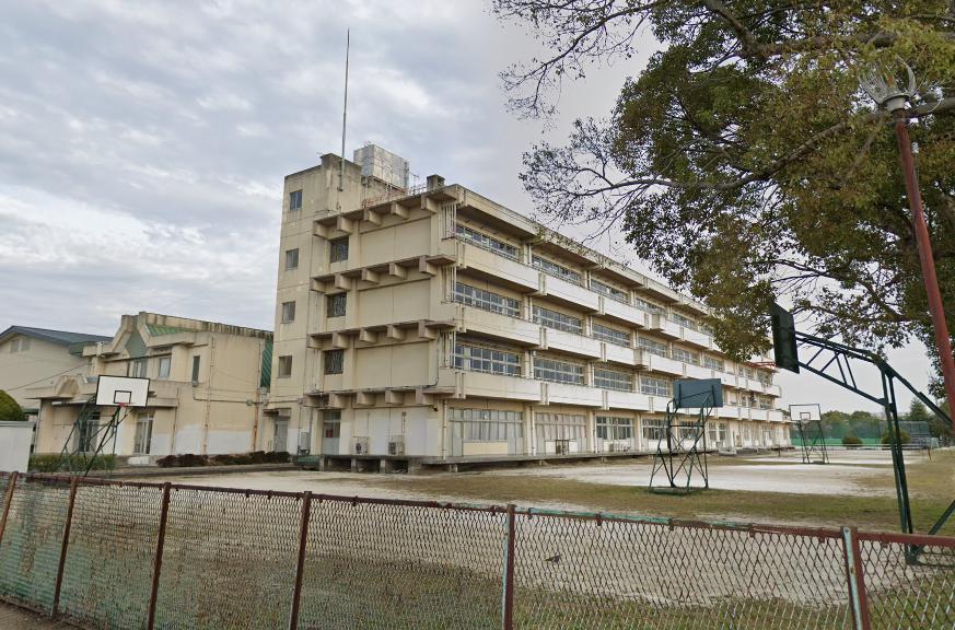 中学校　春日部市立緑中学校（中学校）まで1119m