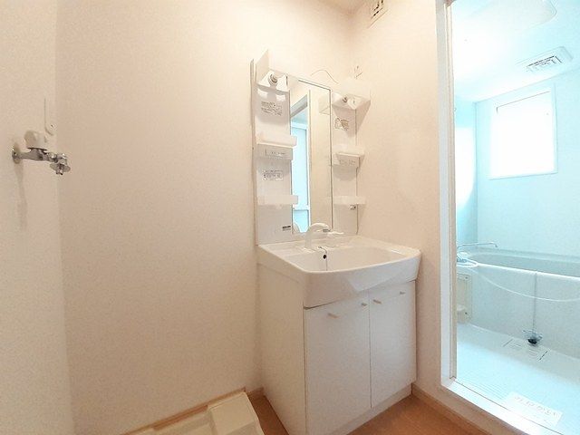洗面設備　忙しい朝には欠かせない洗面所です