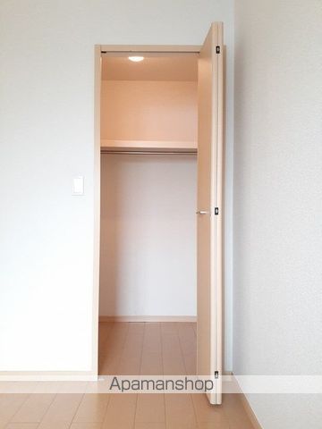 ＪＲ東海道本線 袋井駅 バス乗車時間：10分 最寄りバス停で下車 徒歩9分 2階建 築16年の内装写真
