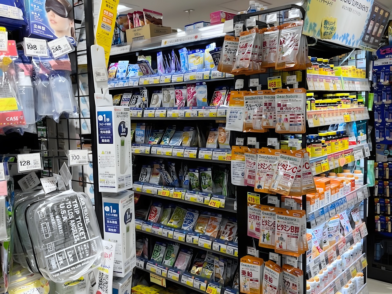 ドラックストア　クリエイトS・Dウィングキッチン京急蒲田店（ドラッグストア）まで100m