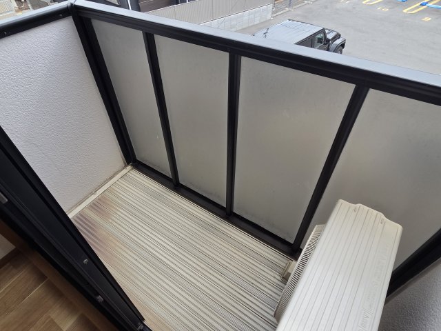 バルコニー　外からの目が気にならないバルコニーで洗濯物が干せます