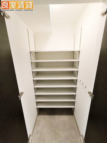 エステムコート名古屋ルノンの玄関写真