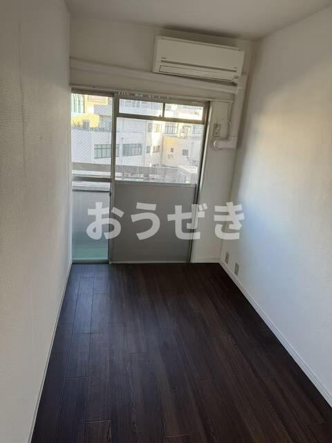 山下町ハイツの居間写真