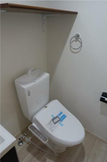 トイレ　※別部屋参考写真