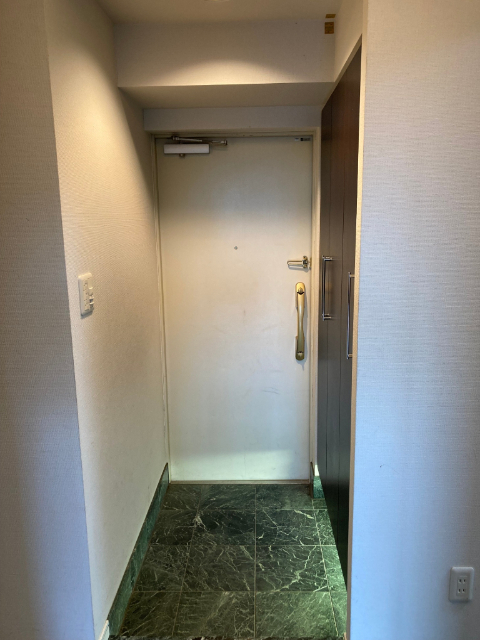 玄関　シューズＢＯＸあり