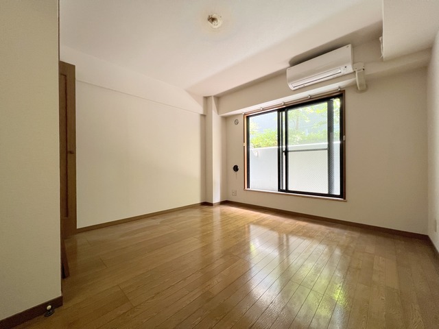 居室・リビング　★明るいフローリングのお部屋です★