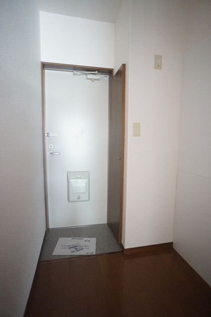 玄関　※前回募集時の写真です