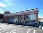 コンビニ　セブンイレブン 新田駅西口店（コンビニ）まで398m