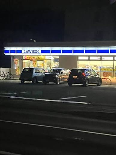 コンビニ　ローソン札幌八軒6条店（コンビニ）まで364m