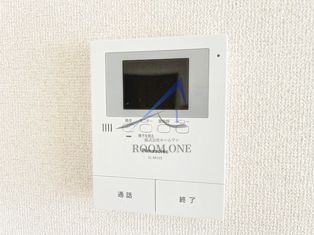 セキュリティ　モニター付きインターホンです。