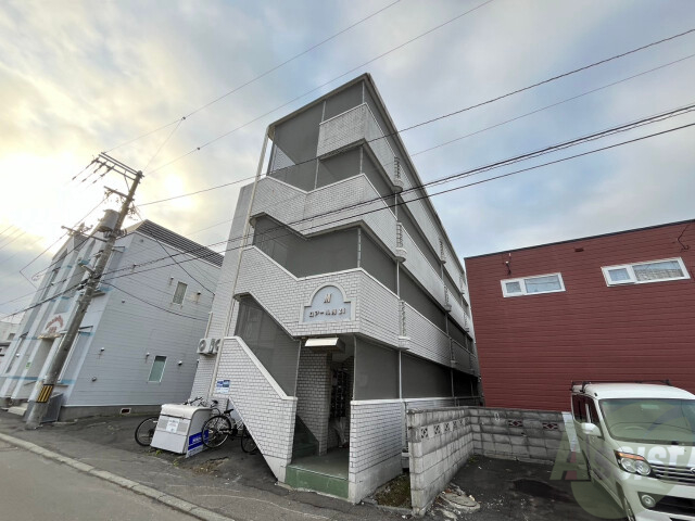建物外観　札幌市東区北２１条東「ロアールＮ２１」
