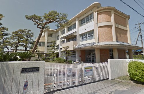 小学校　大善寺小学校（小学校）まで917m