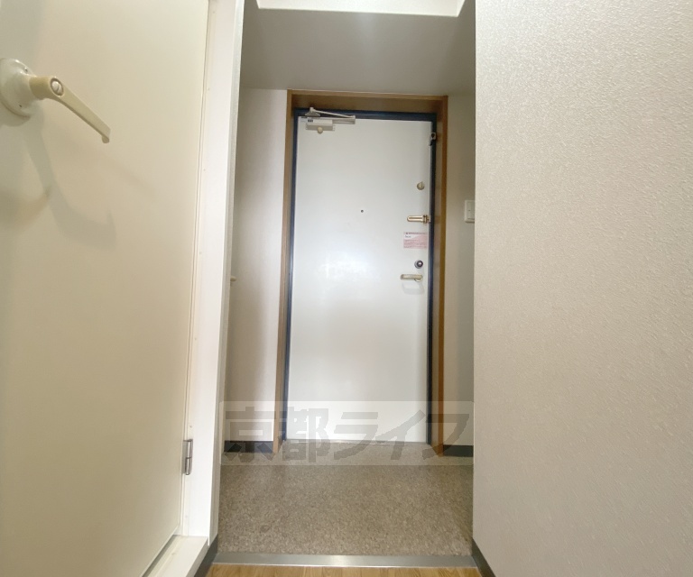 玄関　大きな段差がありません