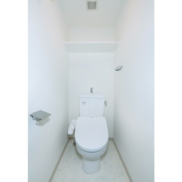 地下鉄名城線 黒川駅 徒歩5分 14階建 築6年のトイレ写真