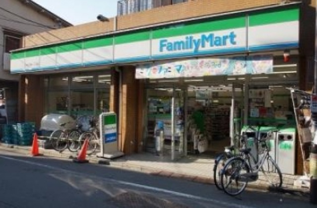 コンビニ　ファミリーマート新丸子東一丁目店（コンビニ）まで110m