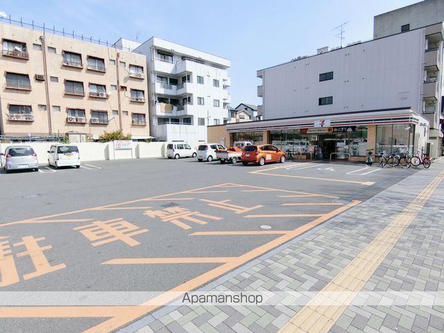 コンビニ　（コンビニ）まで123m