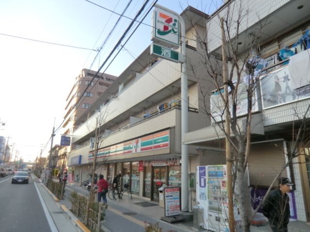 コンビニ　セブンイレブン（コンビニ）まで600m