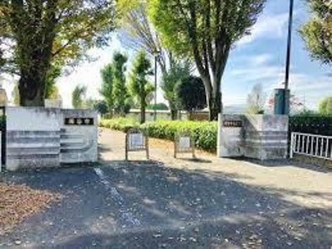 公園　岡部中央公園（公園）まで81m